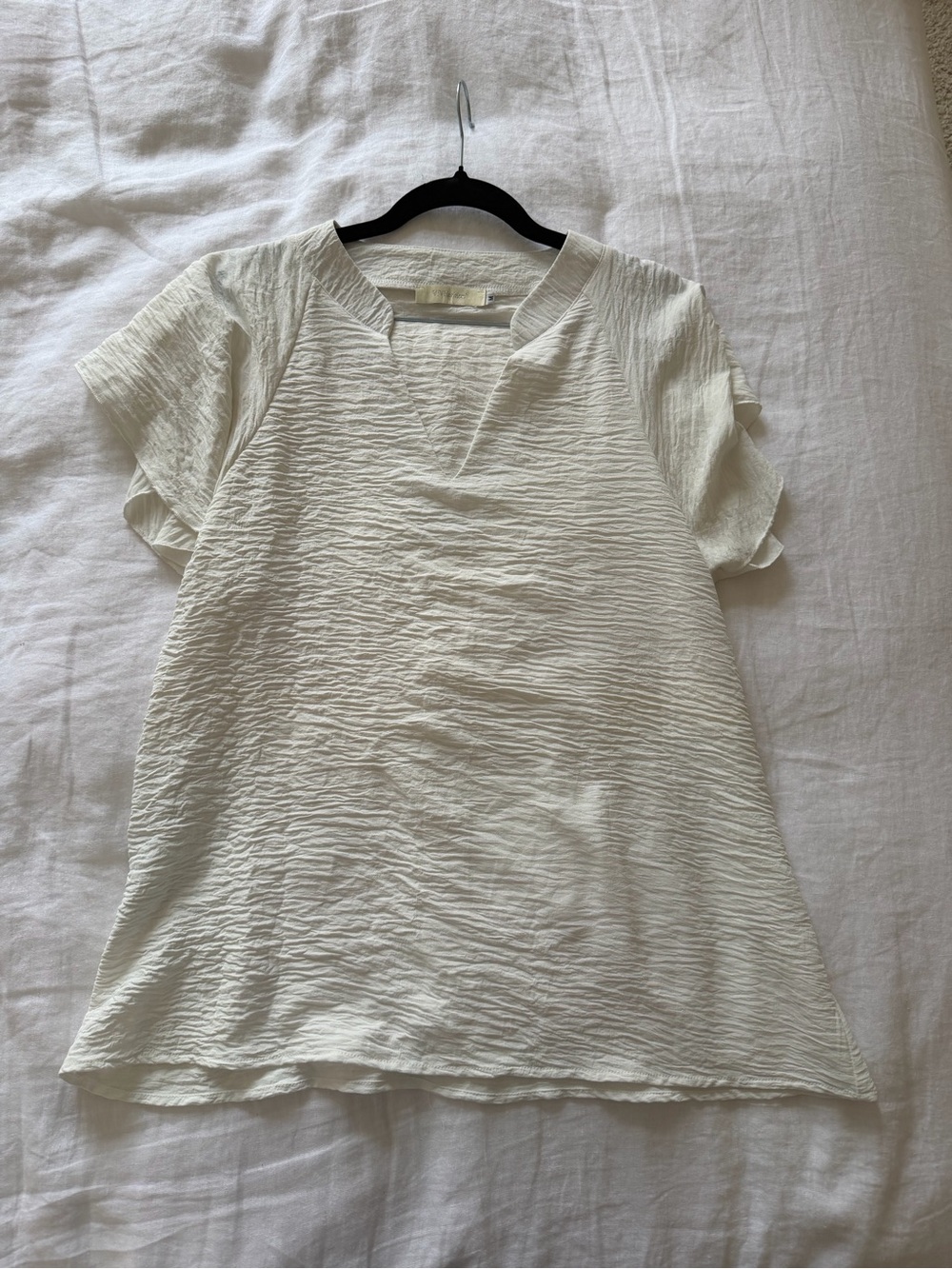 Women’s Cream Textured Short-Sleeve Top